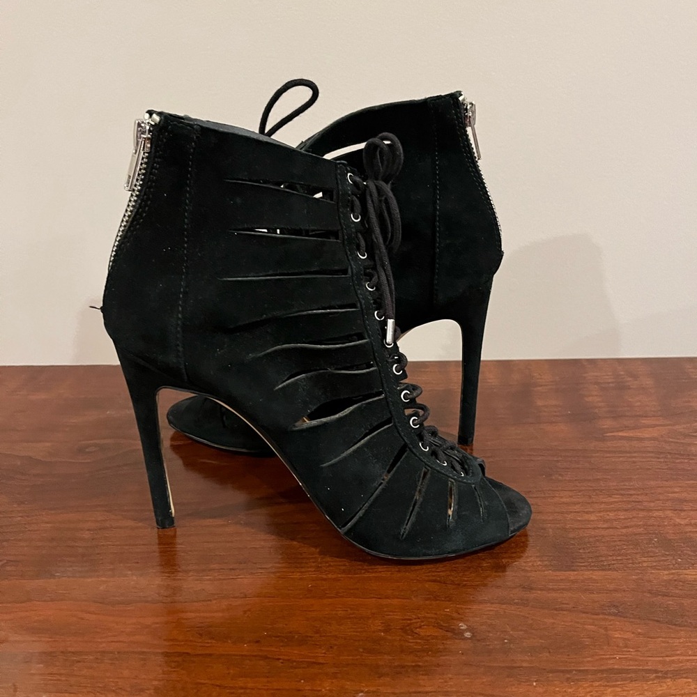 Steve Madden Cyder Laced Up Suede Heels SZ 7.5